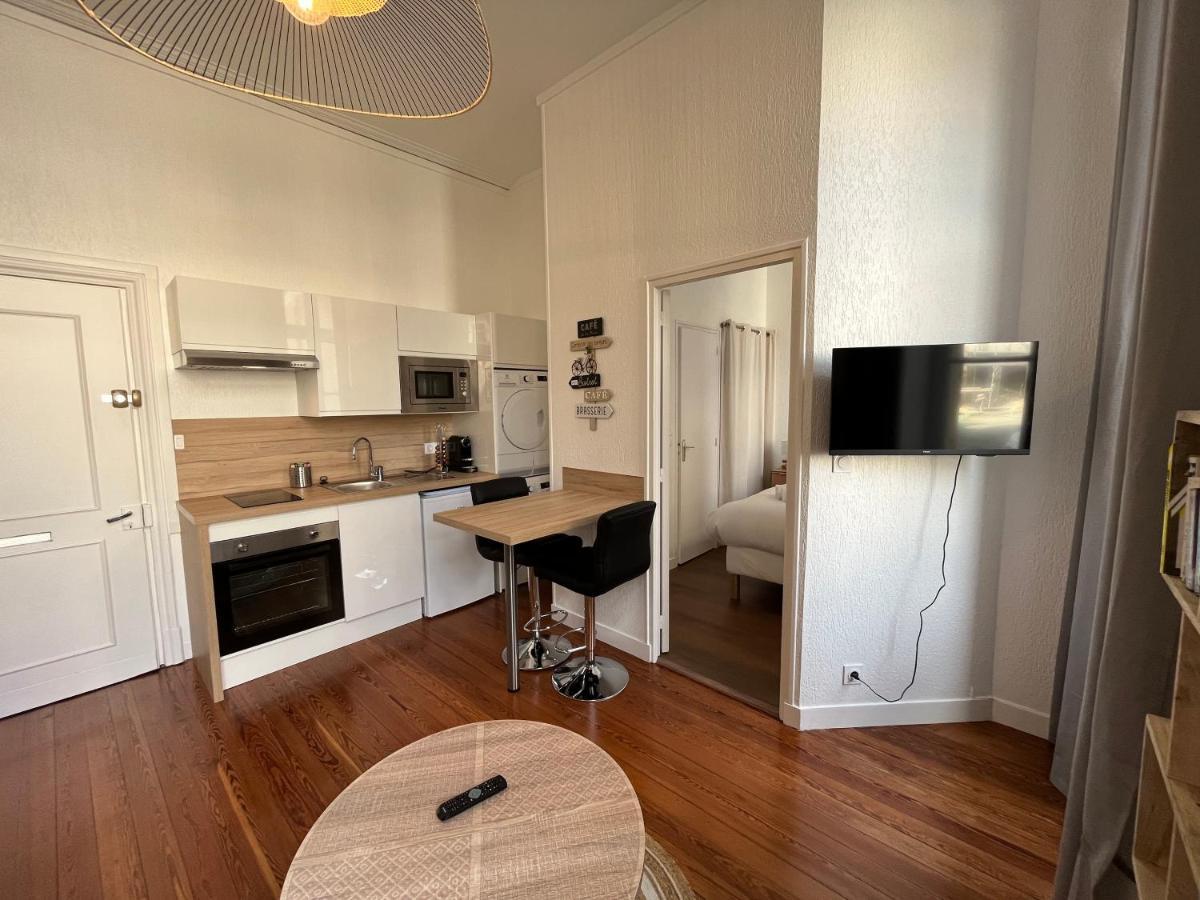 Paon, Coquet Appt Avec Parking A Caen Apartamento Exterior foto